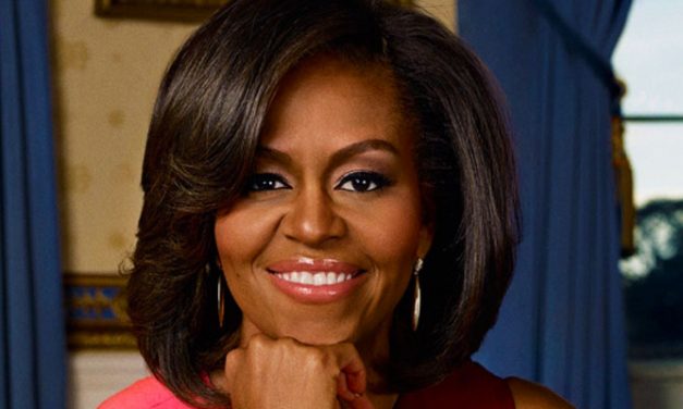 16 milliárd forintért ír könyvet Michelle Obama