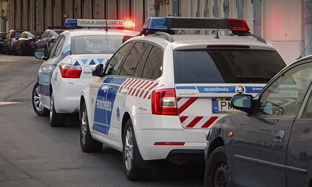 Bankrablás Pécsen: lezárták a városból kivezető utakat, üldözik az elkövetőt