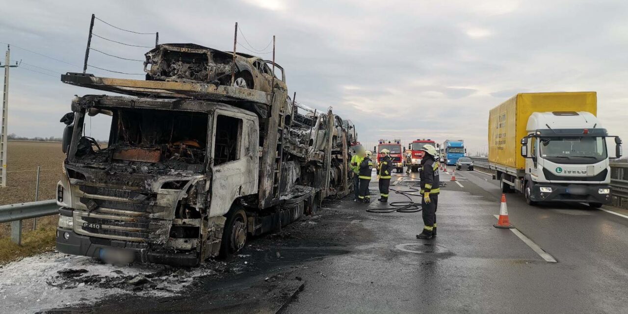 Kilenc autó égett egyszerre Sopronnál
