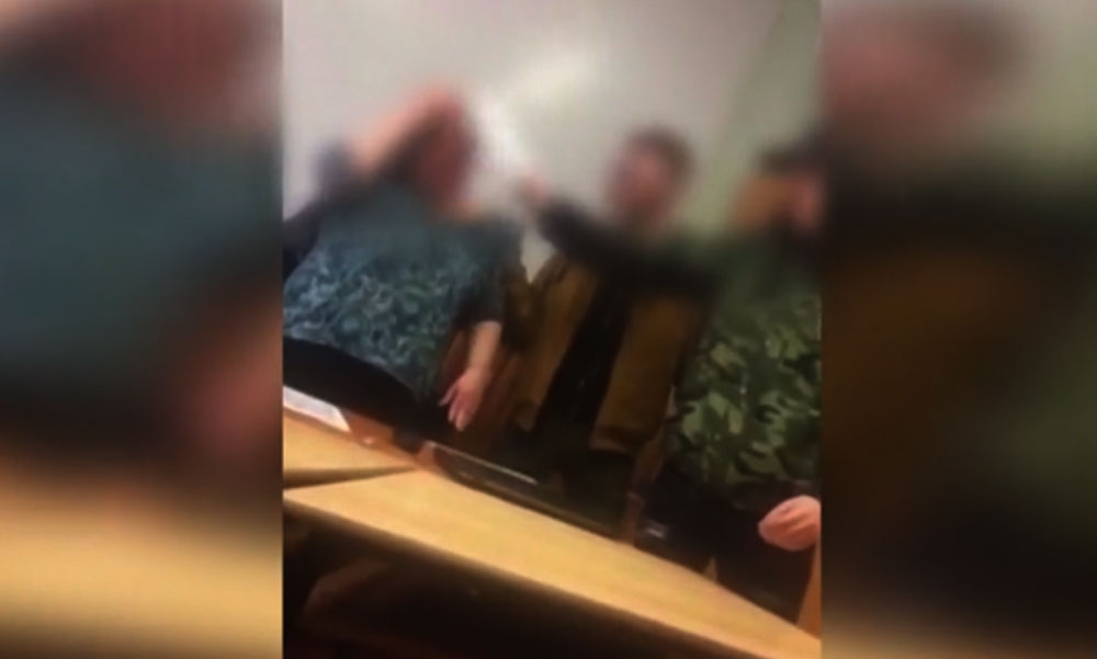 Rátamadtak a diákok egy mezőtúri tanárra