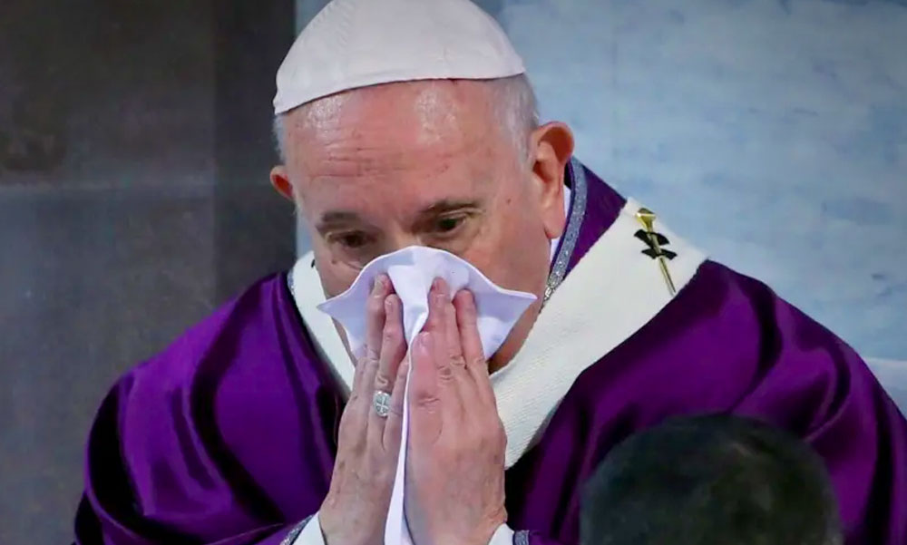 A koronavírus miatt Ferenc pápa lemondta az összes nyilvános miséjét
