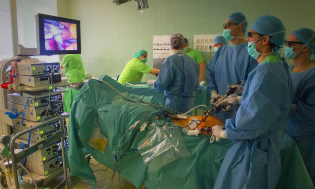 Több száz műtét marad el Debrecenben a koronavírus miatt
