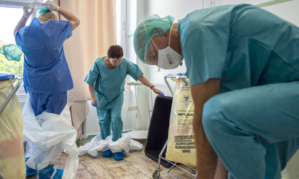 Maszk nélkül dolgozhatott két nővér a Bajcsy-Zs. kórházban, megfertőzhették a kollégáikat