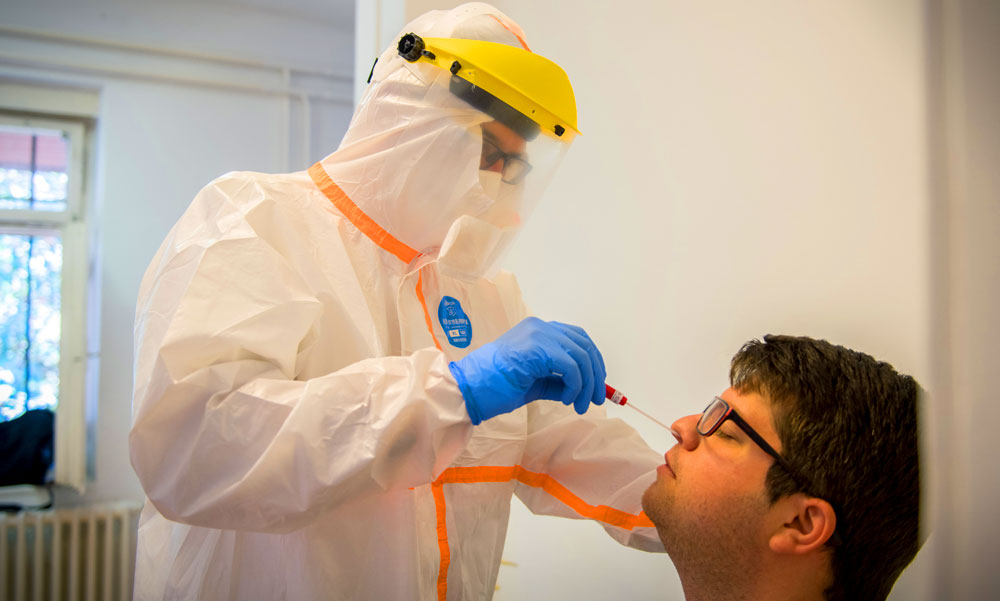 A koronavírus-tesztekkel kapcsolatban meggondolta magát Kásler miniszter