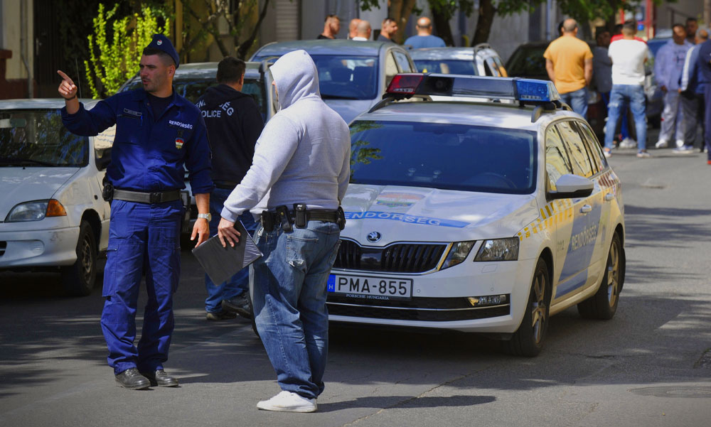Lövöldözés egy budapesti az utcán, két sérültet kórházba vittek