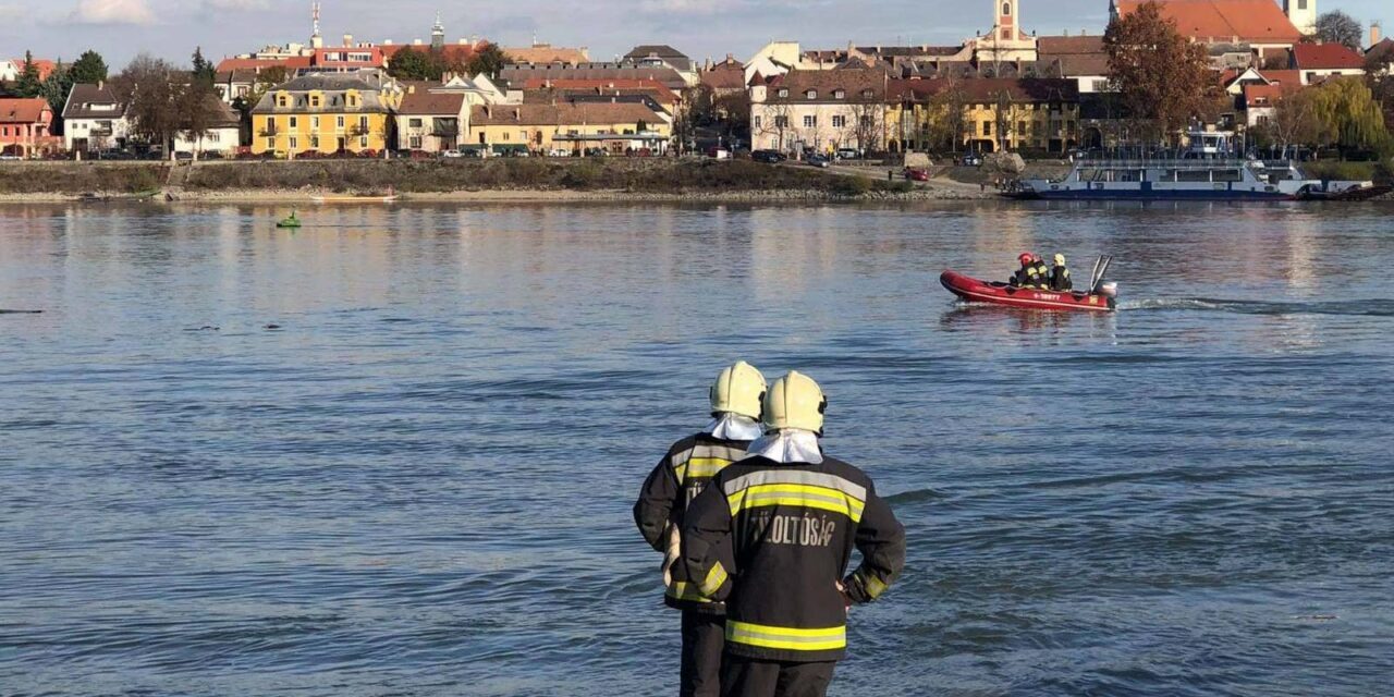 “A csónaktulajdonost elsodorta a folyó, a rendőrök csak jóval később tudták kihúzni a vízből” – Dunába esett és meghalt egy férfi Vácnál