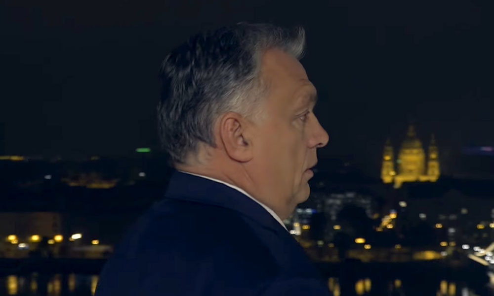 Orbán Viktor letekintett a lassan életeszélyes Lánchídra, majd köszönetet mondott