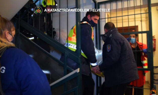 Lakástűz Budapesten: életveszélyes állapotban vitték kórházba a sérültet