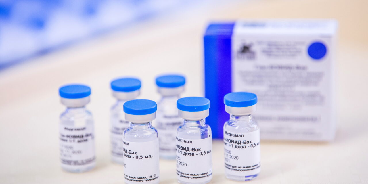 Megkezdődött az oltás a Szputnyik V vakcinával – fotók