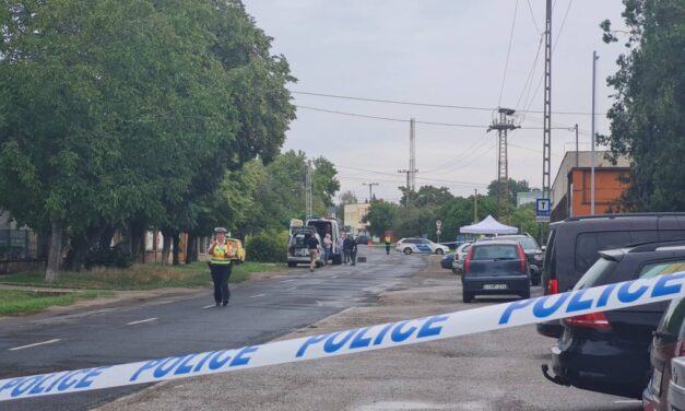 Egy parkoló autó csomagtartójában találták meg a két hete eltűnt építési vállalkozó holttestét: már szaga volt a járműnek, ezért hívták ki a rendőrséget