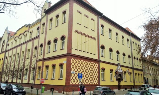 Tanítás közben szakadt le az álmennyezet egy budapesti iskolában