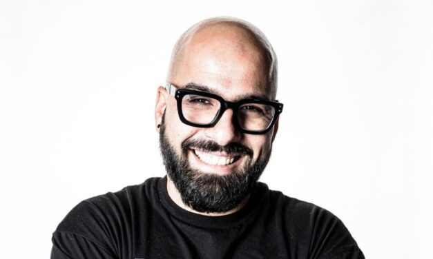 Lotfi Begi először beszélt családi tragédiájáról: „Tizennyolc éves voltam, amikor elmondták, hogy miközben világra jöttem, az édesanyám belehalt a szülésbe”