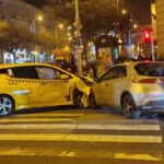 Durva baleset Budapest belvárosában, nagyot csattant két autó a forgalmas kereszteződésben