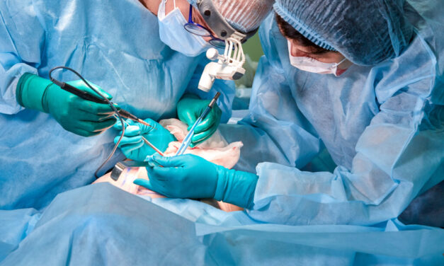 Koncentrálják az egészségügyi ellátásokat, többet kell majd utaznia a betegeknek – erre az átalakításokra készül a kormány