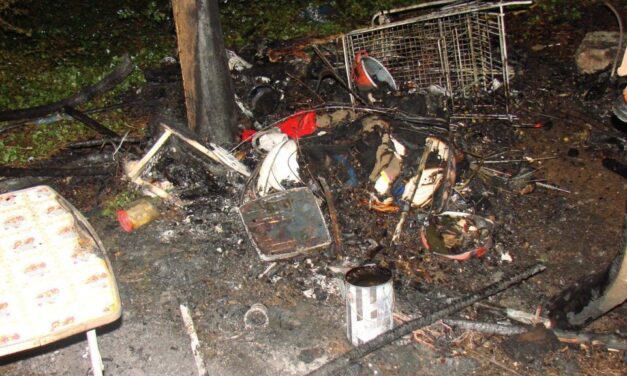 Két társát is felgyújtotta a hajléktalan férfi Szombathelyen, egyikük belehalt sérüléseibe