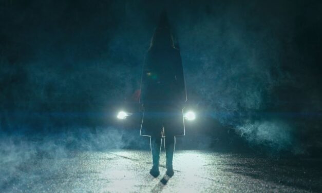 Ingyen osztogatják pénteken a fényvisszaverő mellényeket és kerékpáros villogókat, csak el kell értük menni