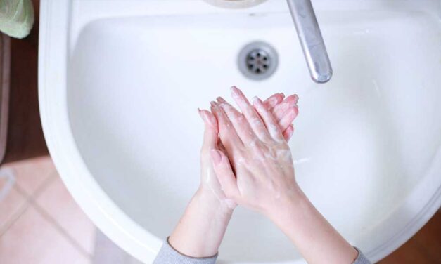 <strong>Használj papírtörlőt kézszárító helyett a mellékhelyiségben!</strong>