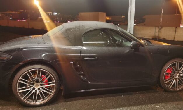 Nagy fogás a határátkelőnél: 26 millió forint értékű sportkocsit foglaltak le a makói nyomozók