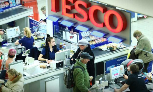 Súlyos szigorításokat vezetett be a Tesco a krumpli és a tojás vásárlása kapcsán