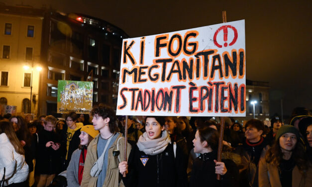 Több budapesti iskolában is tiltakoznak a kormány oktatáspolitikája ellen, van, ahol rendkívüli szünetet rendeltek el