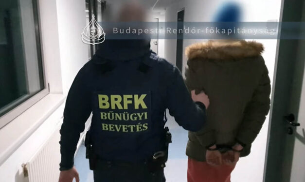 Veszélyes eszköz villant Budapesten, hamar elkapták az elkövetőket