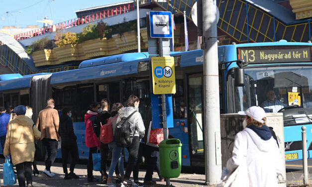 Érdemes odafigyelni, így fognak járni a közösségi közlekedés járatai az ünnepek alatt Budapesten és az agglomerációban