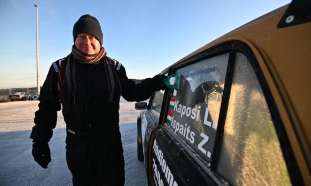 „Valószínűleg neki ez lehetett a legszebb halál, ha lehet ilyet mondani” – a célbaérést követően megállt a Szilveszter Rally egyik versenyzőjének szíve, nem tudták újraéleszteni