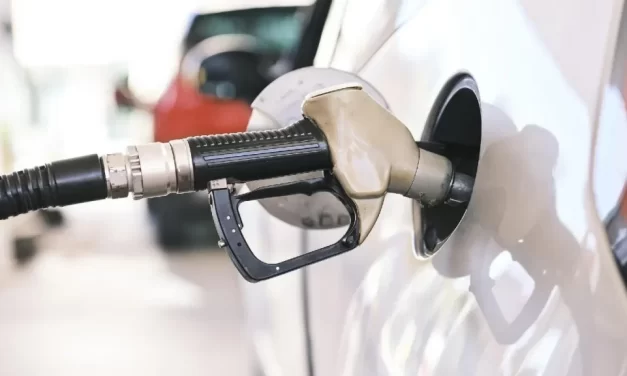 Rengeteg benzinkúton elfogyott az üzemanyag, Szlovákiában könnyebb tankolni, mint itthon – mintegy 500 hazai töltőállomás számolt be hiányról