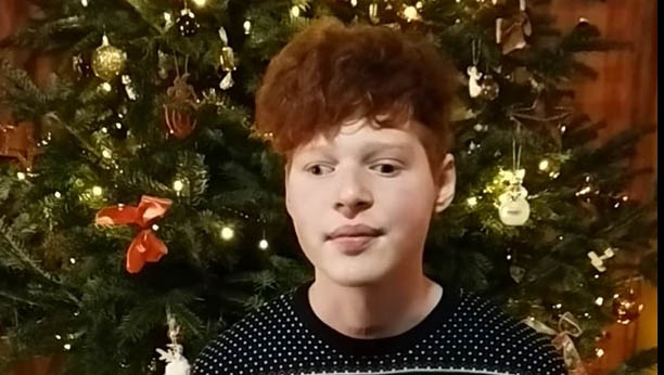 „Nekem az idei ünnep az eddigi leghálásabb, mert májusban túléltem, itt lehetek” – ezt mondja a kisfiú, akire rádőlt májusban egy focikapu Zánkán