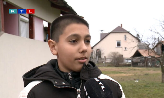 Ötöst kaphattak a diákok, ha megverik társukat, a tanár pedig csak nézte a bántalmazást és nevetett
