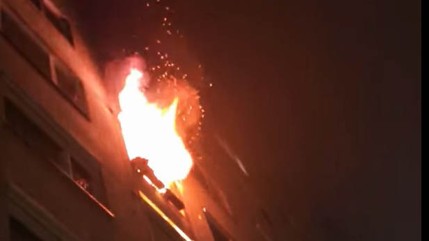 Egy 16 éves fiú volt az, aki egy tűzijátékkal felgyújtotta a miskolci panellakást