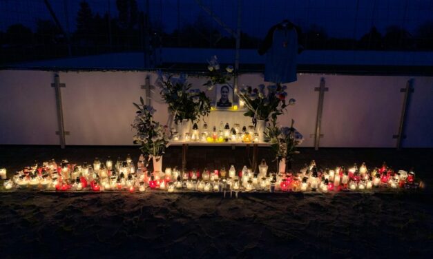„Majdnem a húga is ott ült Attila mellett a kocsiban azon a végzetes napon” – Megszólalt a debreceni horrorbaleset 21 éves vétlen áldozatának az édesanyja