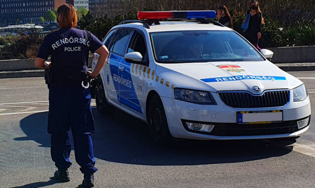 Intim fotókkal akart pénzt kicsikarni ismerőse volt barátnőjétől egy magyar férfi, börtönbüntetést kaphat érte