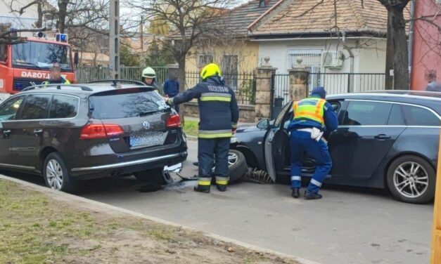 Súlyos baleset történt Kőbányán: egy nő éppen a hátsó ajtót kinyitva tette kislányát a gyerekülésbe, amikor elgázolták