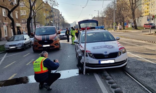 Nem figyelt eléggé a Ford sofőrje, a BKK zavarelhárító Skodája bánta – baleset a 11. kerületben