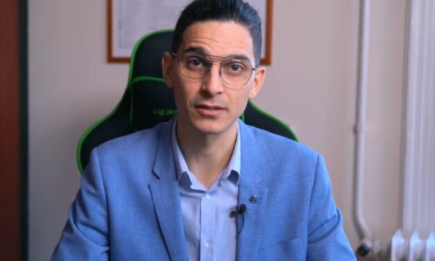 Feladta a harcot, lemondott Göd polgármestere: “Három év küzdelem után mélységes fájdalommal, de le kell adnom a mandátumomat”