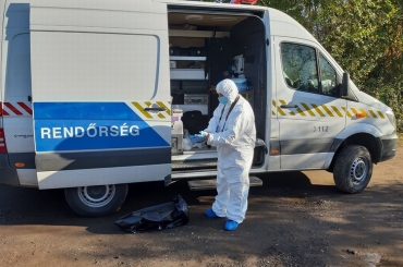 “Valakik megölték Katát, amikor ő is a lakásban tartózkodott” – édesanyját hívta meggyilkolt barátnője mellől Dániel, az asszony szerint fia ártatlan