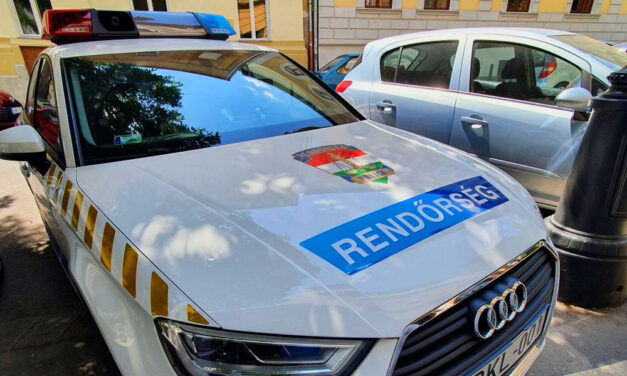 „Sikítol még?” – mondta a sümegi férfi, aki szó szerint beugrott egy nőhöz, majd erőszakoskodott vele. A 26 éves bűnöző patkánymérges cigit sodort két fiatalnak, akik összeestek az anyagtól