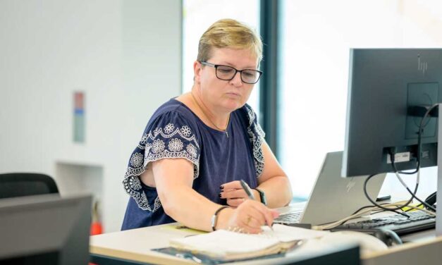 Előre szól a NAV, ezek a vállalkozások kerülnek az adóhatóság célkeresztjébe, könnyen kaphatsz te is ellenőrzést￼