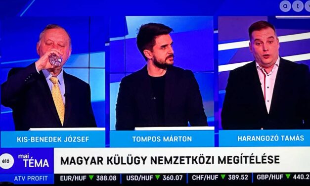 Rosszul lett élő adás közben az ATV stúdiójában a vendég, a műsorvezető rohant segíteni, a mentőkre is szükség volt – VIDEÓ