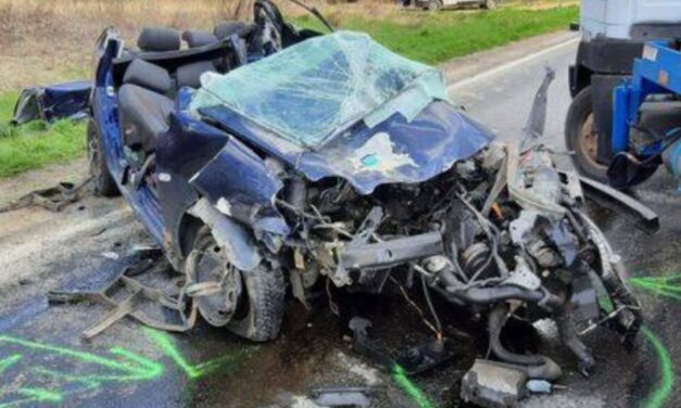 Tragédia az utakon: Baranyában egy 32 éves nő halt meg, Üllő közelében két kamion ütközött, egy férfi nem élte túl