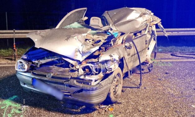 Ismét a vétlen sofőr húzta a rövidebbet – pótkocsi tarolta le az Opelt Körmend közelében, meghalt a sofőr