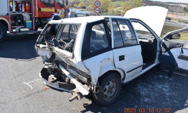 Súlyos baleset Pétfürdő és Várpalota között – anya és fia sérült meg a karambolban