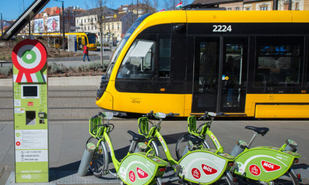 Teljesen esélytelen lesz a fővárosban autóval közlekedni, szinte minden utat lezárnak a rendezvények miatt