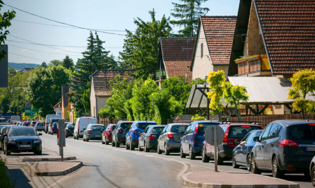 1500 új lakás építését akadályozták meg Budakalászon – 37 hektárral csökken a beépíthető területek aránya