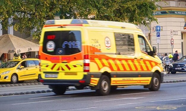 Pánik a budapesti munkásszállón: váratlanul esett össze egy 70 év körüli férfi, ez mentette meg az életét