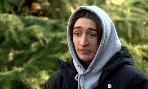 „Nem agyalok azon, hogy miért történt mindez” – már előre tekint a 16 éves Soma, aki túlélte, hogy egy vasúti vagon tetején 25 ezer volt erőségű áram rázta meg