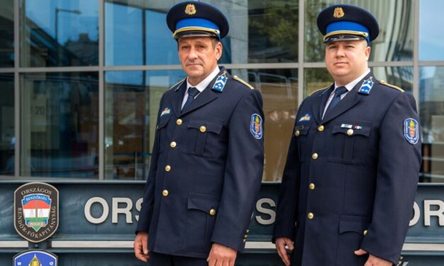 18 kilométeres dunai száguldás után mentettek ki a vízből egy fuldokló férfit a hős vízirendőrök az Árpád híd közelében