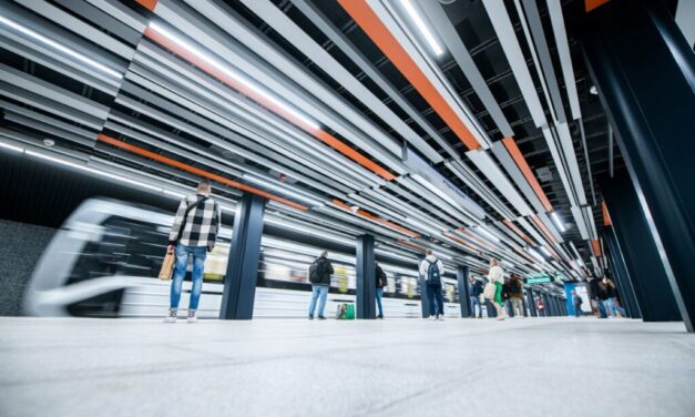 Hétköznap már teljes vonalon jár, de a hétvége még problémás: mutatjuk, hogyan jár az M3-as metró szombaton és vasárnap