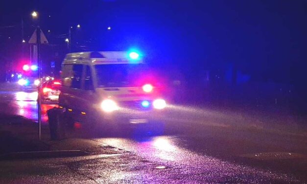 Elgázolt egy taxi egy férfit az Üllői úton – a gyalogos az autó tetejére zuhant, azon ücsörgött és ott várta a mentőket